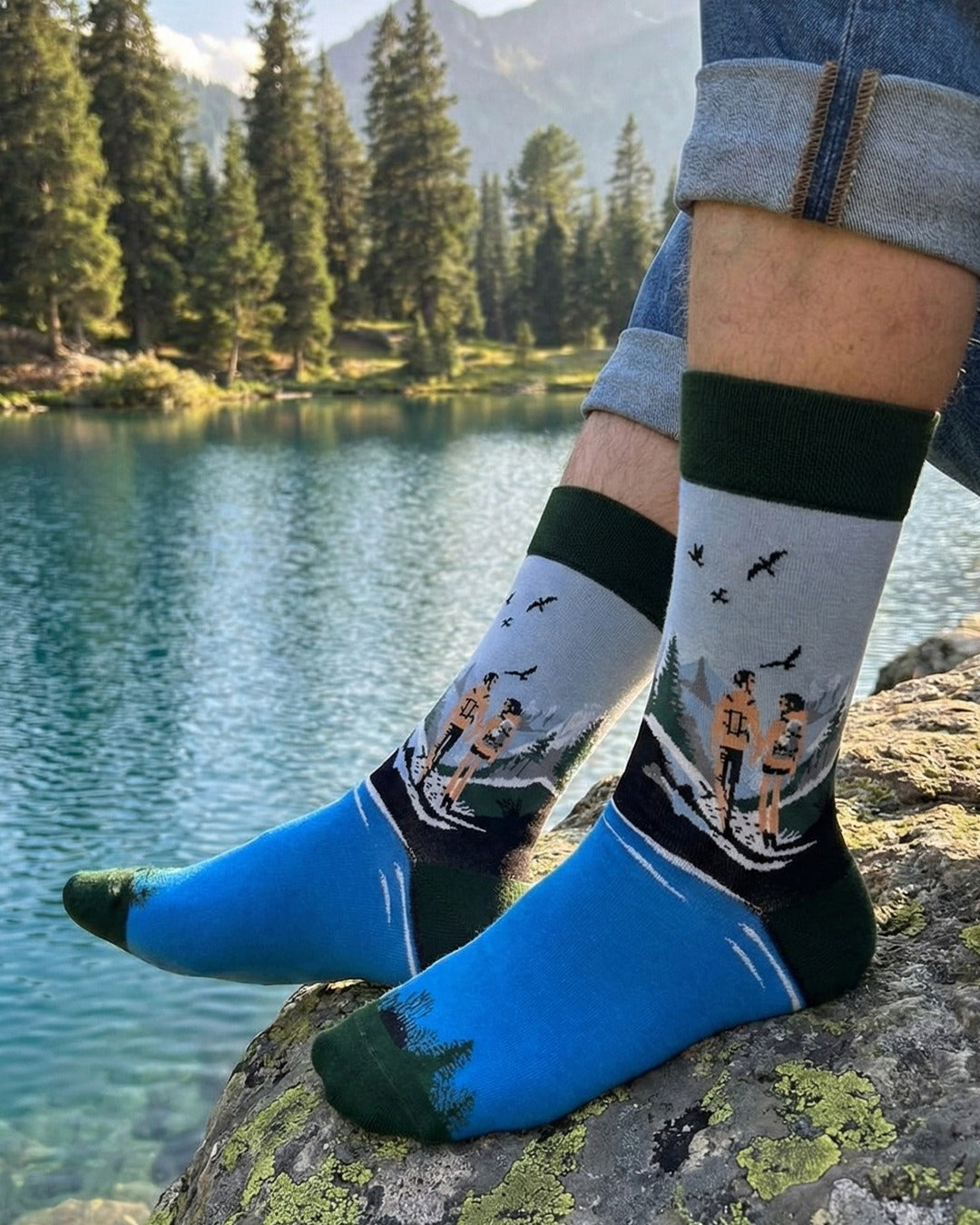 Chaussettes de randonnée en couple sur le thème Aventure bleue