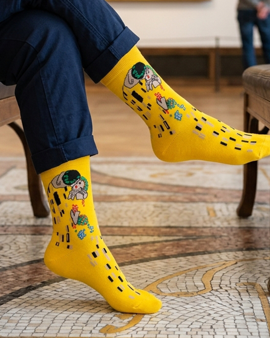 La série Les Chaussettes Jaunes Le Baiser inspirée de l'art de Klimt
